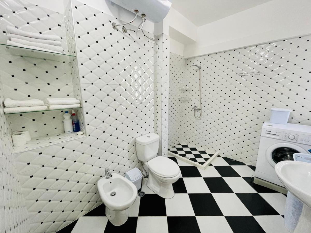 Jico Travel - Bani Apartments Vlorë Buitenkant foto