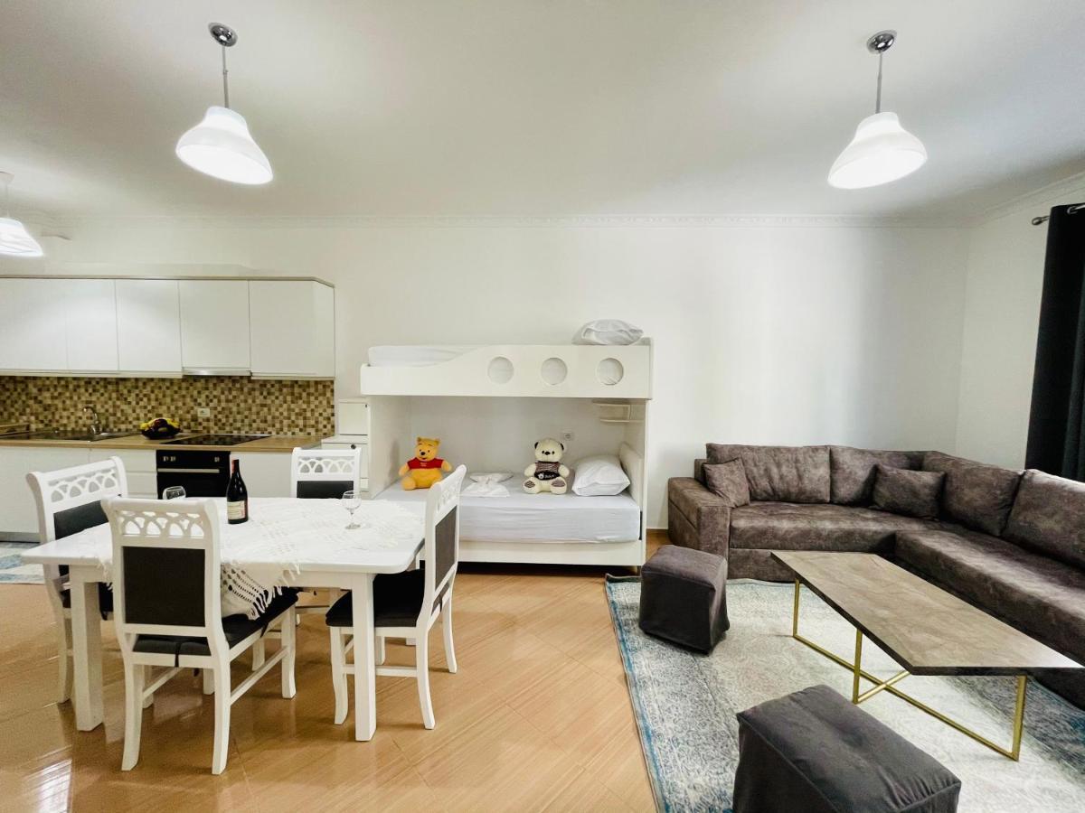Jico Travel - Bani Apartments Vlorë Buitenkant foto