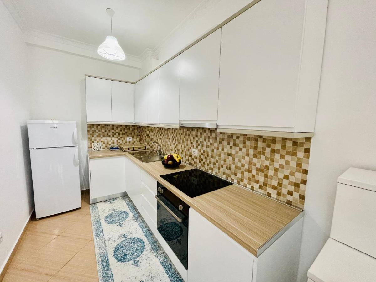 Jico Travel - Bani Apartments Vlorë Buitenkant foto