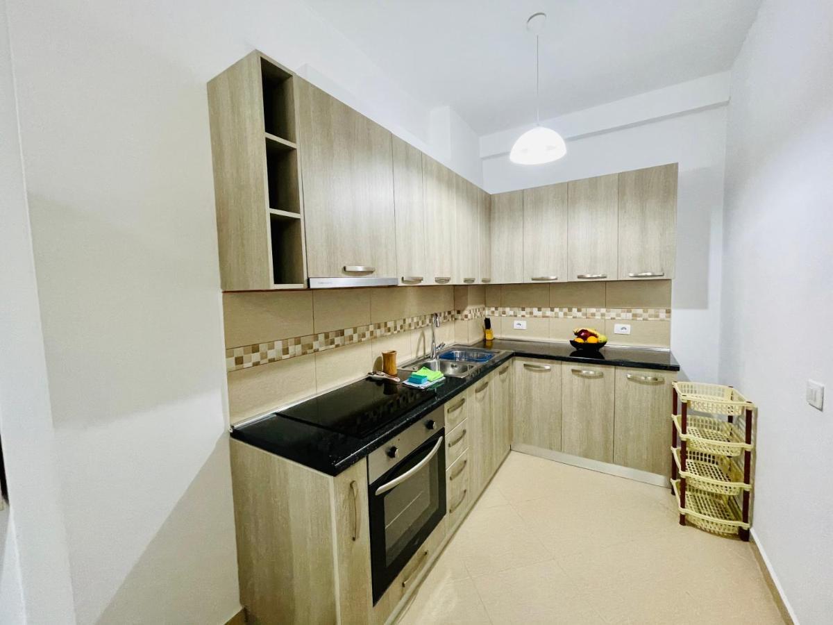 Jico Travel - Bani Apartments Vlorë Buitenkant foto